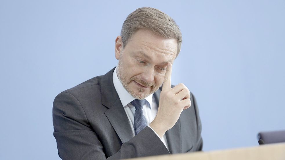Präsentiert den Haushalt 2022 unter Vorbehalten: Die Folgen des Ukraine-Kriegs sind noch nicht eingepreist, so Bundesfinanzminister Christian Lindner (FDP). Foto: Zensen/Imago Images