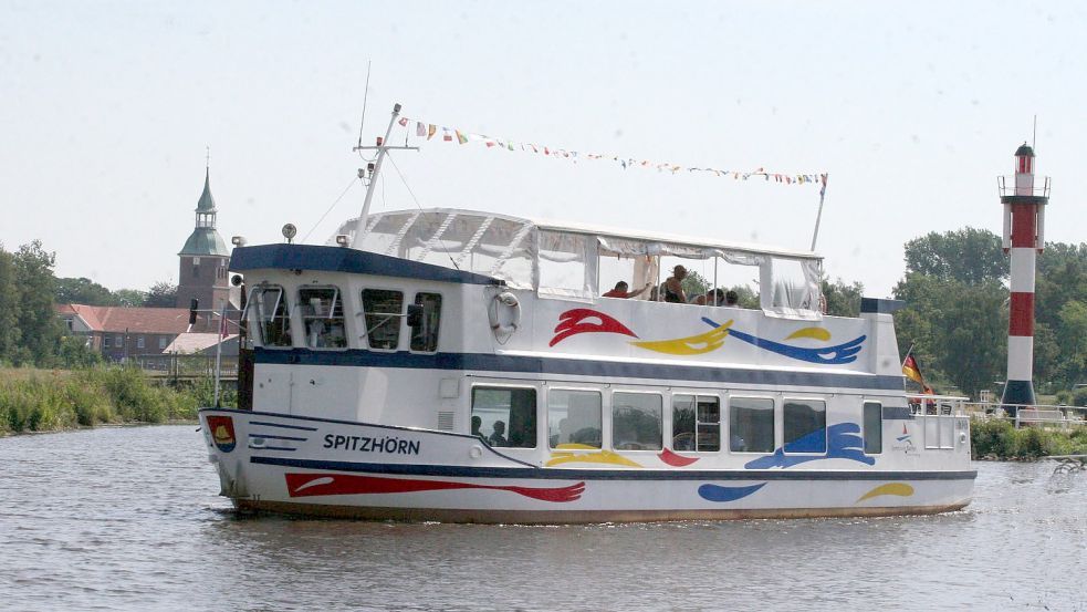 Das Fahrgastschiff des Touristikvereins Erholungsgebiet Barßel/Saterland, die MS Spitzhörn, bedarf an vielen Stellen einer Generalüberholung. Diese notwendigen Instandsetzungsarbeiten unterstützt die Gemeinde Barßel mit einem Sonderzuschuss, der bis zu 50.000 Euro beträgt. Archivfoto: Passmann