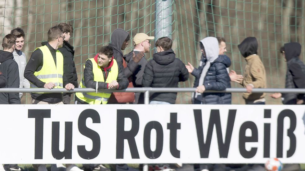 RW Emden hatte für das Rückspiel einige Ordner bereit gestellt. Foto: Doden