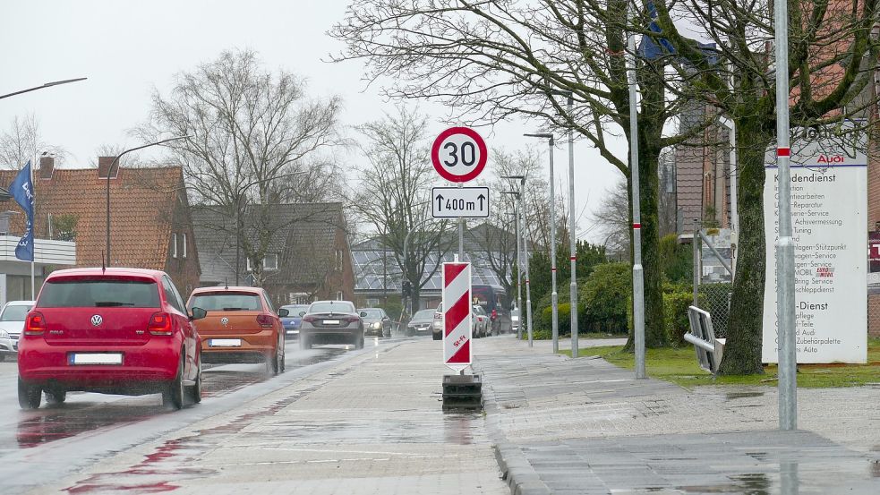 Die Ersatz-Bushaltestellen, die am Grünen Hof eingerichtet wurden, weil der Hansaplatz umgestaltet wird, gehen jetzt erst nach Ostern in Betrieb. Archivfoto: Stix