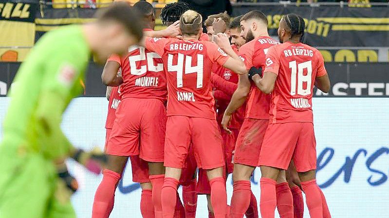 RB Leipzig setzte sich souverän in Dortmund durch. Foto: Bernd Thissen/dpa