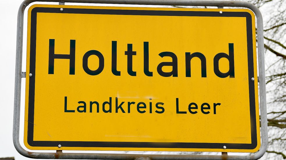 Gleich sechs Mal wurden zuletzt große Ortstafeln in Holtland gestohlen. Foto: Stromann