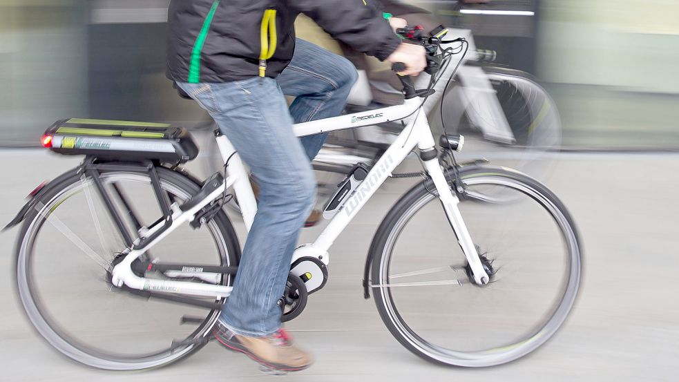 Immer mehr fahren Pedelecs. Die Zahl der bei Unfällen verletzten Pedelec-Fahrer steigt ebenfalls kontinuierlich. Archivfoto: DPA