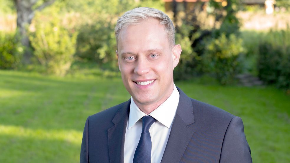 Der SPD-Abgeordnete Wiard Siebels (44) stellt sich in einer Diskussion der Kritik von Tierschützern. Foto: privat