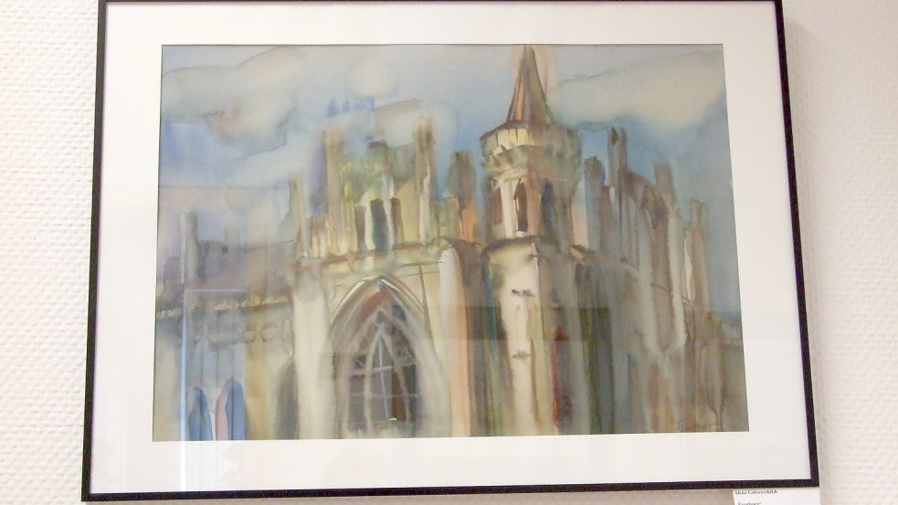 Das Aquarell „Evenburg“ von Alena Golovyrskikh ist in den Räumen der Volksbank Westrhauderfehn zu sehen. Foto: Scherzer