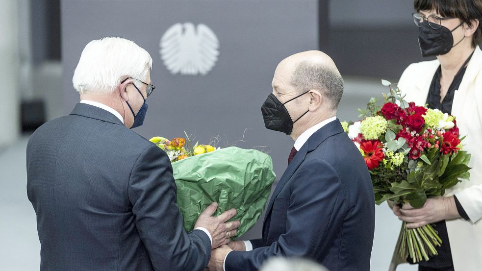 Der eine ist nicht erwünscht, der andere will nicht zum Besuch nach Kiew: Frank-Walter Steinmeier (links) und Olaf Scholz. Foto: Florian Gaertner/photothek.de via www.imago-images.de