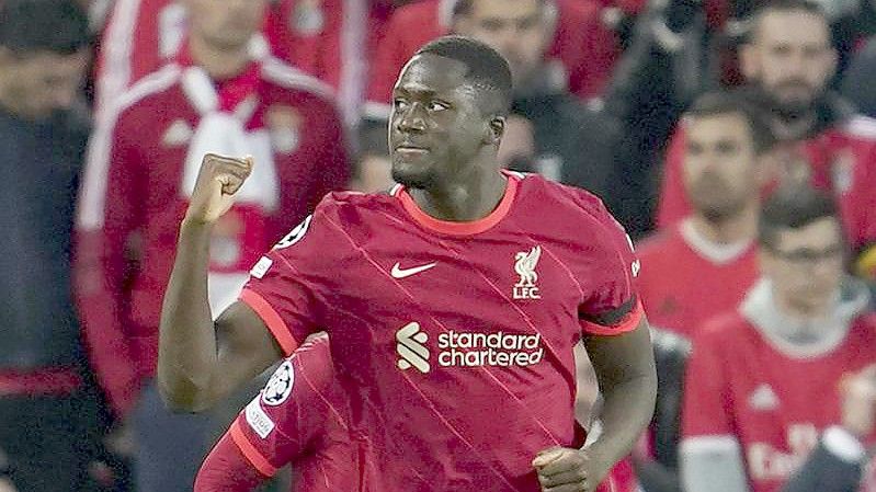 Liverpools Ibrahima Konate feiert sein Tor zum 1:0 gegen Benfica Lissabon. Foto: Jon Super/AP/dpa