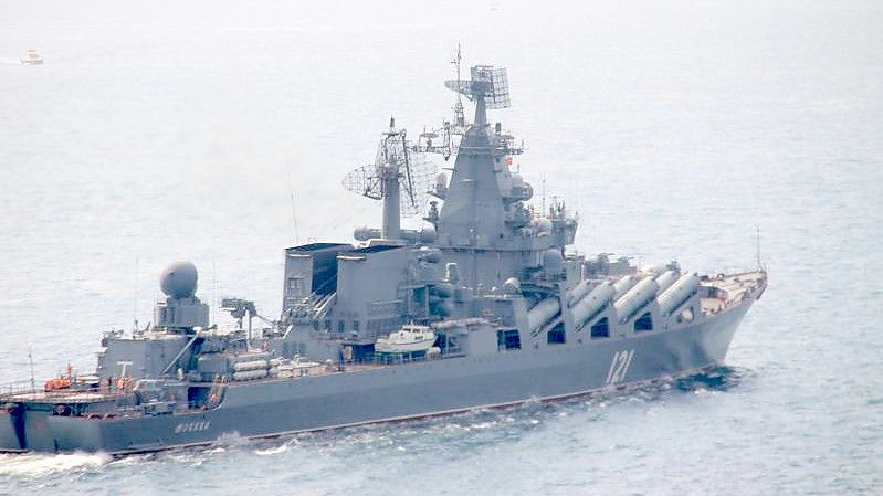 Das russische Kriegsschiff ist nach Angaben aus Kiew von einer ukrainischen Anti-Schiffsrakete getroffen worden. Foto: picture alliance/dpa/Archiv
