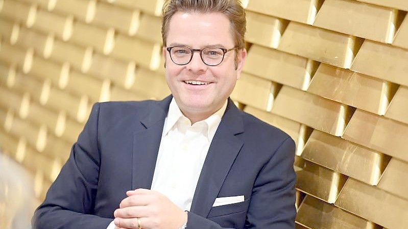 York Tetzlaff, Geschäftsführer der Fachvereinigung Edelmetalle: Die Goldindustrie in Deutschland arbeitet fast ausschließlich mit wiederverwertetem Material. Foto: Uli Deck/dpa