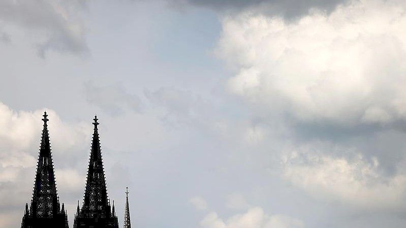 Das Erzbistum Köln hat nach eigenen Angaben insgesamt 1,15 Millionen Euro für einen überschuldeten Priester gezahlt. Foto: Oliver Berg/dpa