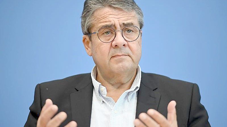 „Das ist wahrheitswidrig und bösartig“: Sigmar Gabriel. Foto: Britta Pedersen/dpa/Archiv