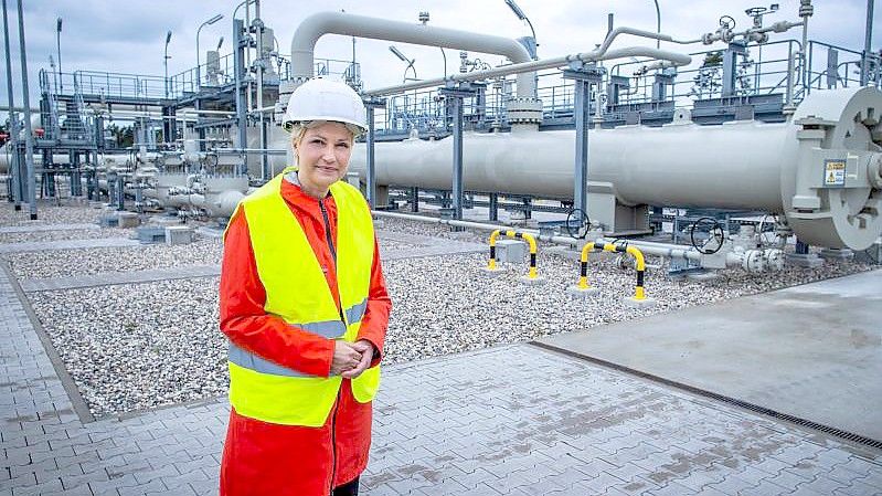 Manuela Schwesig bei einem Besuch der Gas-Anlandestation von Nord Stream 2. Foto: Jens Büttner/dpa-Zentralbild/dpa