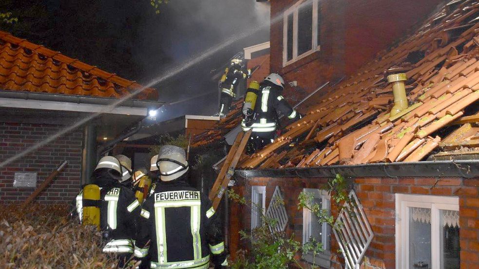 Viele Feuerwehrkräfte waren im Einsatz. Foto: Ammermann