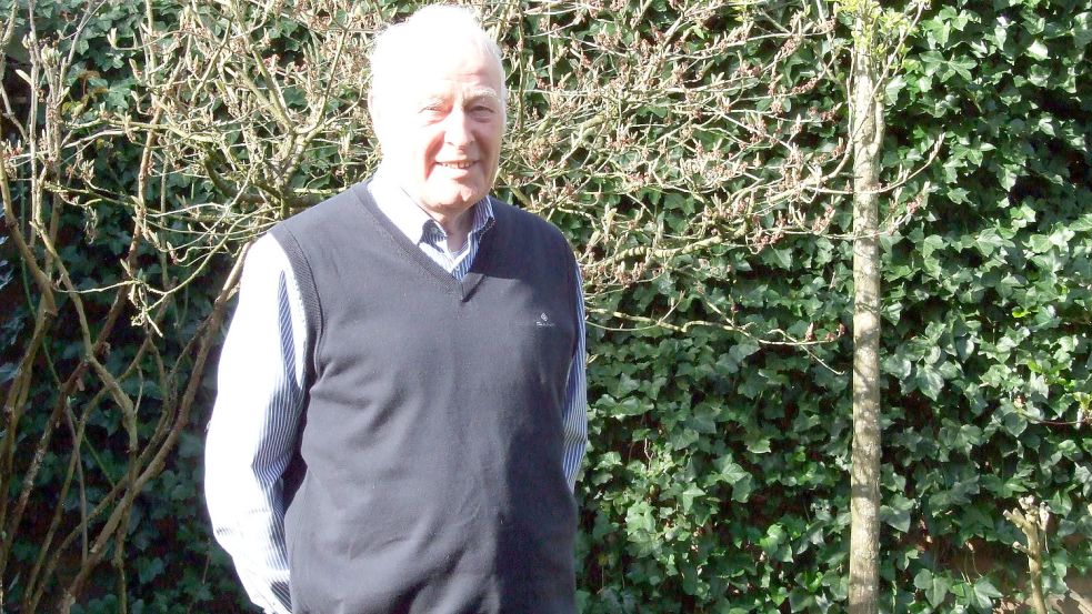Hermann Siemer ist in diesem Jahr 80 Jahre alt geworden. Für den Papenburger war der runde Geburtstag der richtige Zeitpunkt, sich von den Wasserfreunden Völlen/Papenburg zu verabschieden. Foto: Scherzer