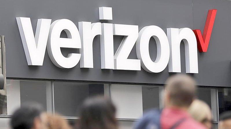 Der operative Gewinn Verizons bleibt mit knapp 7,8 Milliarden Dollar stabil. Foto: Bebeto Matthews/AP/dpa