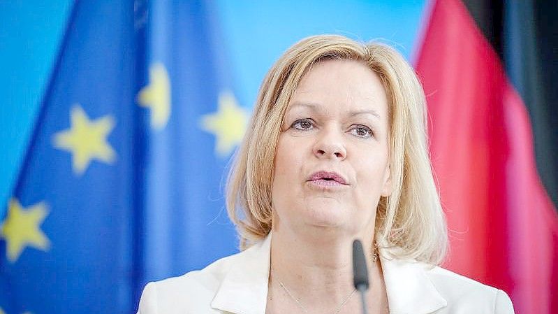 Innenministerin Nancy Faeser sieht in Deutschland keinen Platz für Judenfeindlichkeit. Foto: Kay Nietfeld/dpa