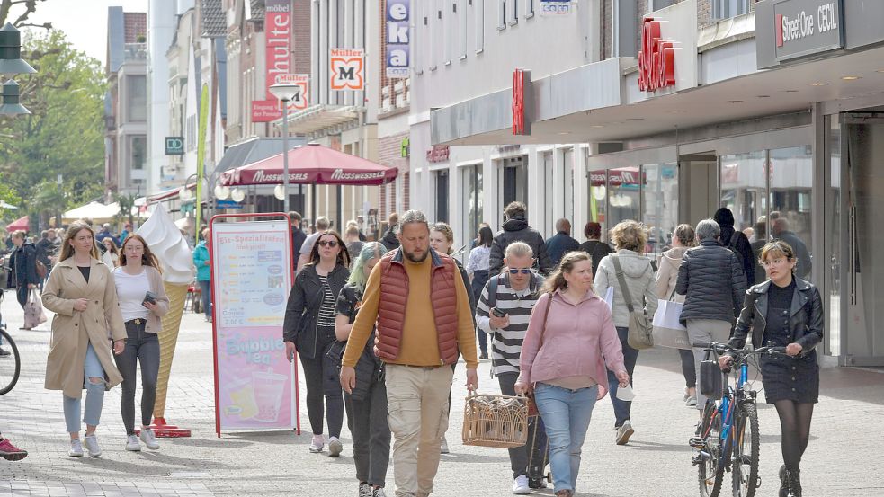 Gastronomie, Handelsketten, lokale Händler: In der Leeraner Innenstadt gibt es einen Mix. Foto: Ortgies