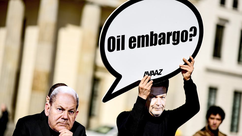 Seit dem Beginn des Angriffskrieges von Russland auf die Ukraine halten sich Forderungen nach Energie-Embargos Foto: dpa | Fabian Sommer