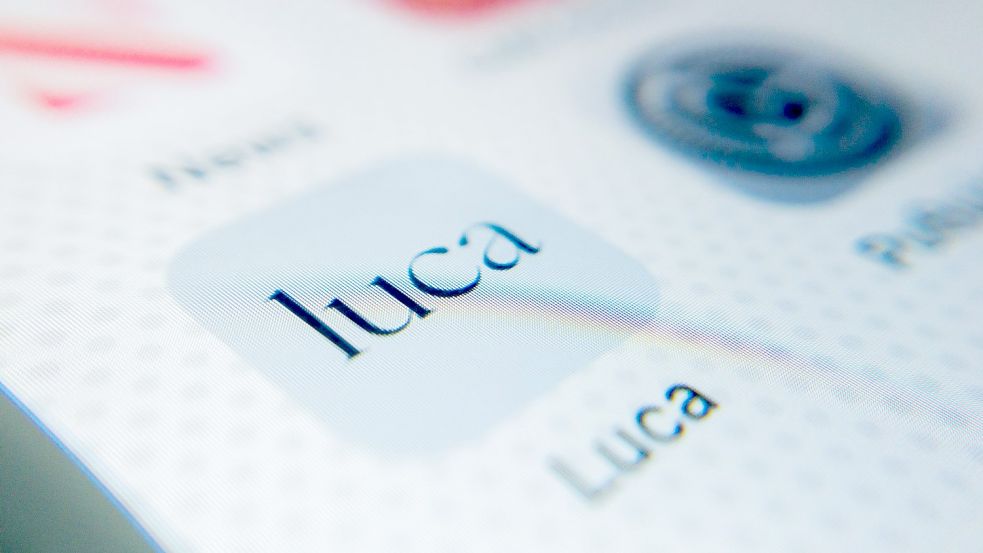 Die Macher der Luca-App haben nach eigenen Angaben sämtliche Daten aus dem Luca-System gelöscht, die seit dem Start der Anwendung zur Kontaktnachverfolgung während der Corona-Pandemie erfasst und verschlüsselt gespeichert worden sind. Foto: Christoph Soeder/dpa