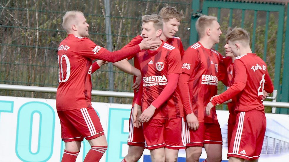 Nach zuletzt zwei Remis und einem 0:3 in Voxtrup hoffen die TuRa-Fußballer am Sonntag wieder drei Punkte bejubeln zu dürfen. Foto: Damm