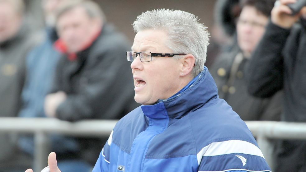 Im Fußball-Herrenbereich war Bruno Mönck bisher für den TuS Esens und den TuS Middels als Trainer aktiv gewesen. Foto: Archiv