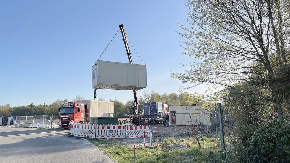 Das Münsteraner Unternehmen Revis Bioenergy hat vor zwei Wochen mit der Errichtung seiner geplanten Biomethan-Anlage im Industriepark c-Port begonnen. Unter Auflagen hatte das Gewerbeaufsichtsamt Oldenburg die Genehmigung erteilt. Foto: Stix