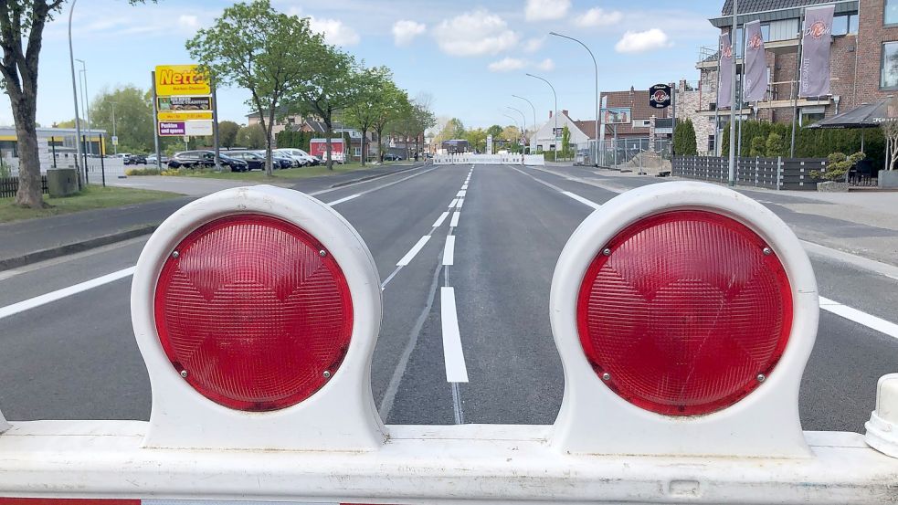 Montag soll der aktuell sanierte 2. Bereich der Bundesstraße 438 freigegeben werden. Foto: Ammermann