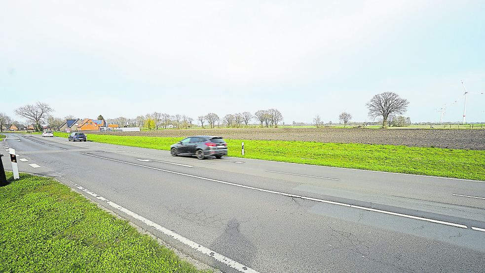 An der Heidbrücker Straße entsteht das Gewerbegebiet. Die Vorbereitungen für die Abbiegespur sind schon fertig. Foto: Moormann