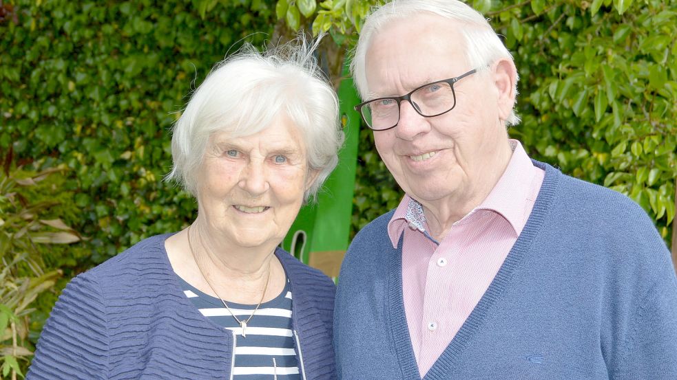 Regina und Heinz Hermes aus Strücklingen feiern am 12. Mai ihre diamantene Hochzeit. Vor 60 Jahren hat sich das Paar in der Kirche St. Georg das Ja-Wort gegeben. Foto: Weers