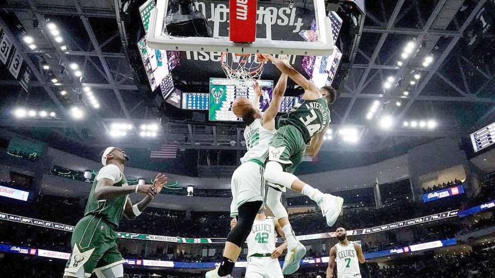 Die Boston Celtics haben Spiel sechs in den NBA-Playoffs gegen die Milwaukee Bucks gewonnen. Foto: Morry Gash/AP/dpa