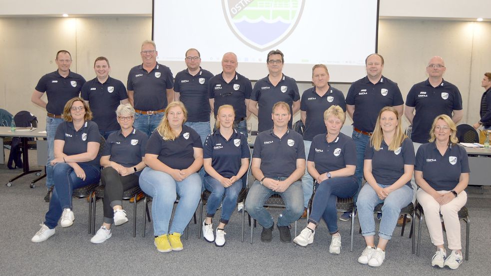 Der Fusionsverein TSV Ostrhauderfehn verfügt über ein großes Vorstandsteam. Fotos: Weers