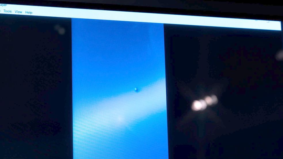 Ein Video eines „nicht identifizierten Luftphänomens“ (UAP) wird während einer Anhörung zum Thema „Unidentifizierte Luftphänomene“ auf dem Capitol Hill abgespielt. Foto: Alex Brandon/AP/dpa