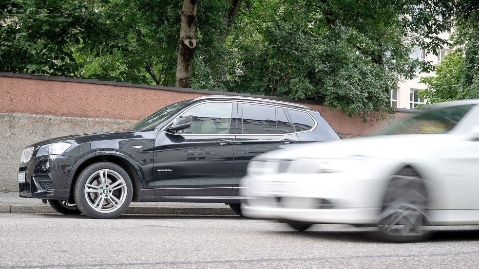Inzwischen ist fast jeder zehnte zugelassene PKW ein SUV. Foto: Sina Schuldt/dpa