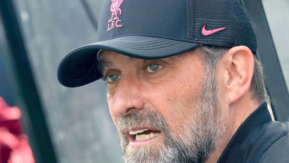 Ist im Kampf um den nationalen Titel auf Schützenhilfe angewiesen: Liverpool-Coach Jürgen Klopp. Foto: Owen Humphreys/PA Wire/dpa