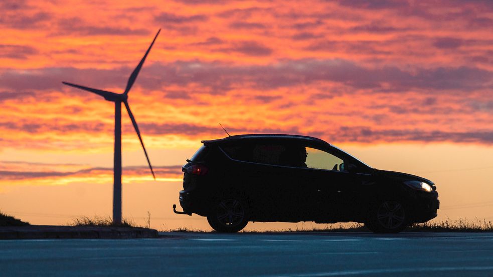 Obwohl bekannt ist, dass schwere SUVs der Umwelt mehr schaden als Kleinwagen, sind sie weltweit beliebt. Foto: dpa