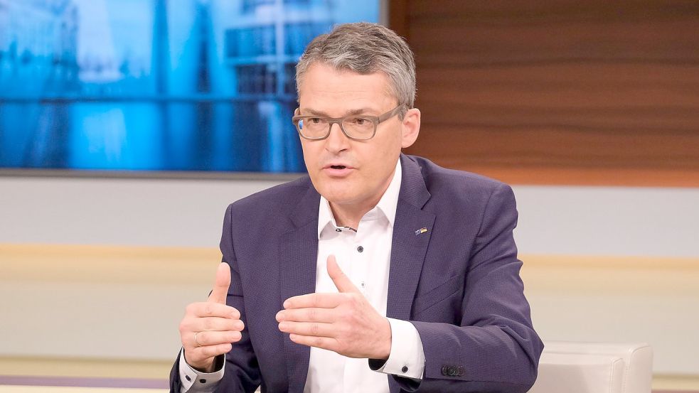 CDU-Politiker Roderich Kiesewetter war in der ARD-Talksendung „Anne Will“ zu Gast. Foto: Wolfgang Borrs/NDR/dpa
