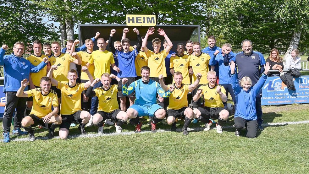 Der SV Jheringsfehn/Stikelkamp/Timmel stieg in den vergangenen fünf Jahren dreimal auf. Kommende Saison spielt man in der Bezirksliga. Foto: Lohmann