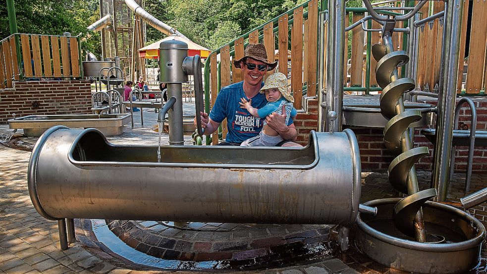 Der Wasserspielplatz gehört zu den Neuerungen im Ferienzentrum Schloss Dankern im Jahr 2022. Fotos: Böckermann