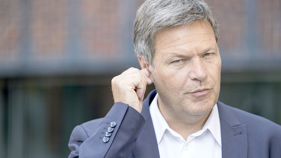 Bundeswirtschaftsminister Robert Habeck will das Kartellrecht verschärfen. Foto: imago images/Political-Moments