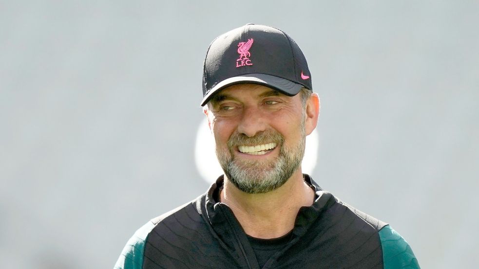 Zählt auch einen Physiker zum Kreise seiner wichtigsten Mitarbeiter: Liverpool-Coach Jürgen Klopp. Foto: Frank Augstein/AP/dpa