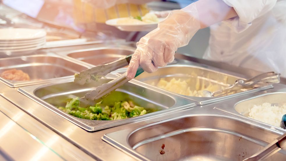 Senioren können in Ostrhauderfehn wieder zusammen essen. Foto: Pijawuran/stock.adobe.com