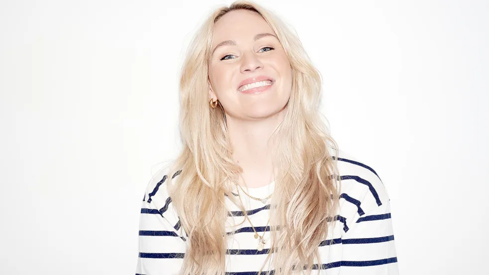 Evelyn Weigert ist Influencerin, Moderatorin, Podcasterin und hat ein Buch geschrieben. Foto: Delia Baum