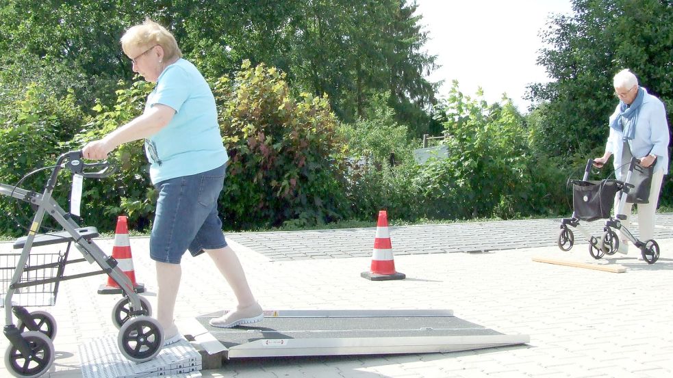 Das sichere Überwinden von Hindernissen wurde geübt. Foto: Scherzer