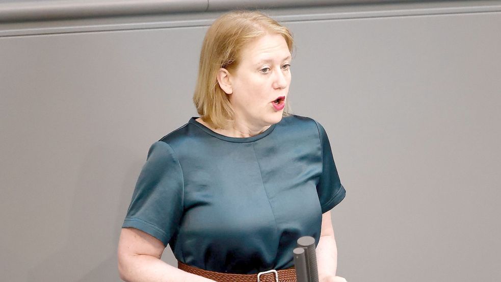 „Heute ist ein großartiger Tag“: Bundesfamilienministerin Lisa Paus. Foto: Carsten Koall/dpa