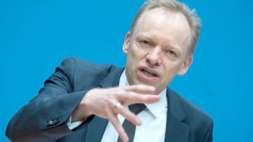 Plädiert für Importzölle auf russische Energielieferungen: Ifo-Chef Clemens Fuest. Foto: Bernd von Jutrczenka/dpa