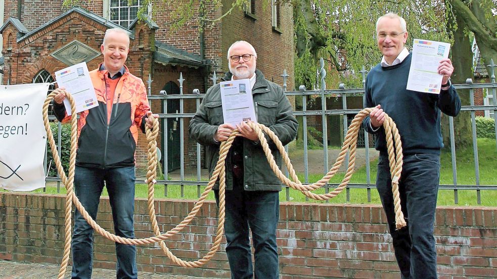 „Wir ziehen an einem Strang“, sagten (von links) Michael Fischer, Pastoraler Koordinator der katholischen Pfarreiengemeinschaft, Stadtpastor Ralph Knöfler (Lutherkirche) und Pastor Eberhard Hündling (Reformierte Kirche).