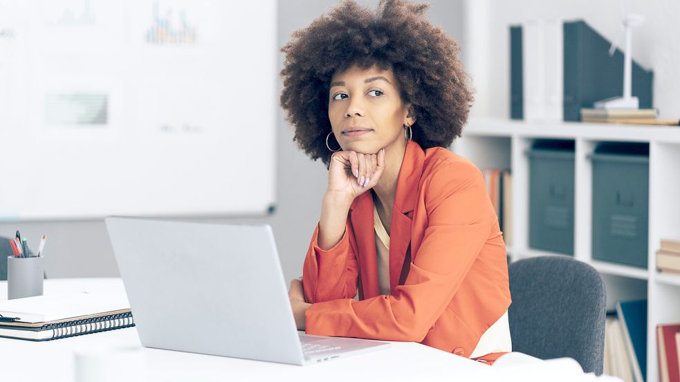 In den meisten Unternehmen in Deutschland herrscht keine Lohntransparenz. Auch deswegen verdienen Frauen hierzulande noch immer häufig weniger als ihre männlichen Kollegen. Foto: Imago Images