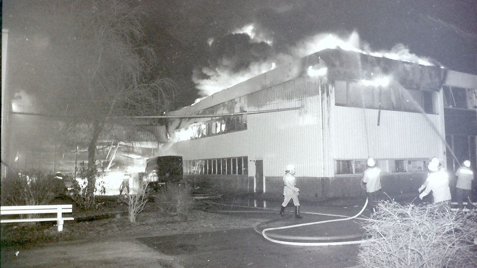 In der Nacht zum 15. März 1991 brannte eine Halle bei Opti lichterloh.