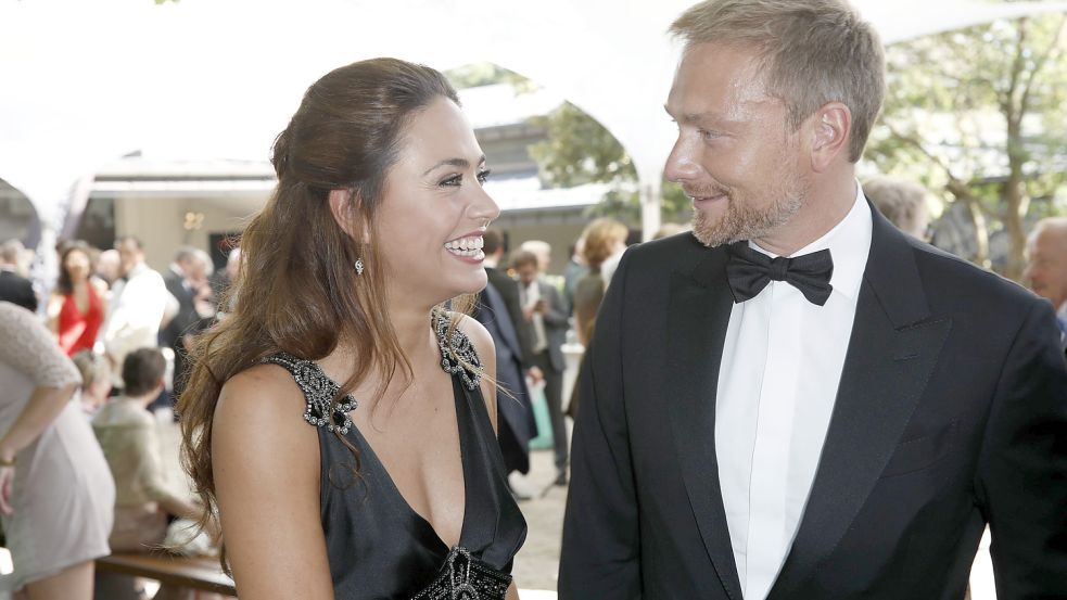 Frisch verliebt bei den Wagner-Festspielen in Bayreuth 2018 – und in Kürze verheiratet: Franca Lehfeldt und Christian Lindner. Foto: imago images/VISTAPRESS