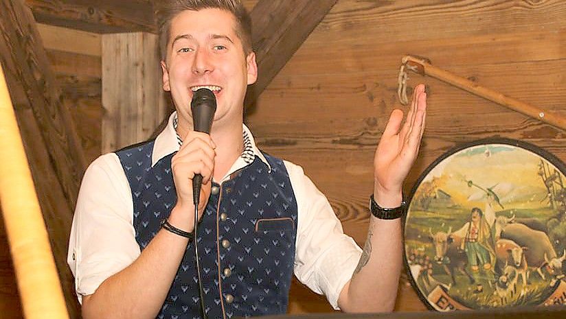 DJ Robin landet mit der Puffmama Layla auf Platz 1 der deutschen Charts. Foto: Summerfield